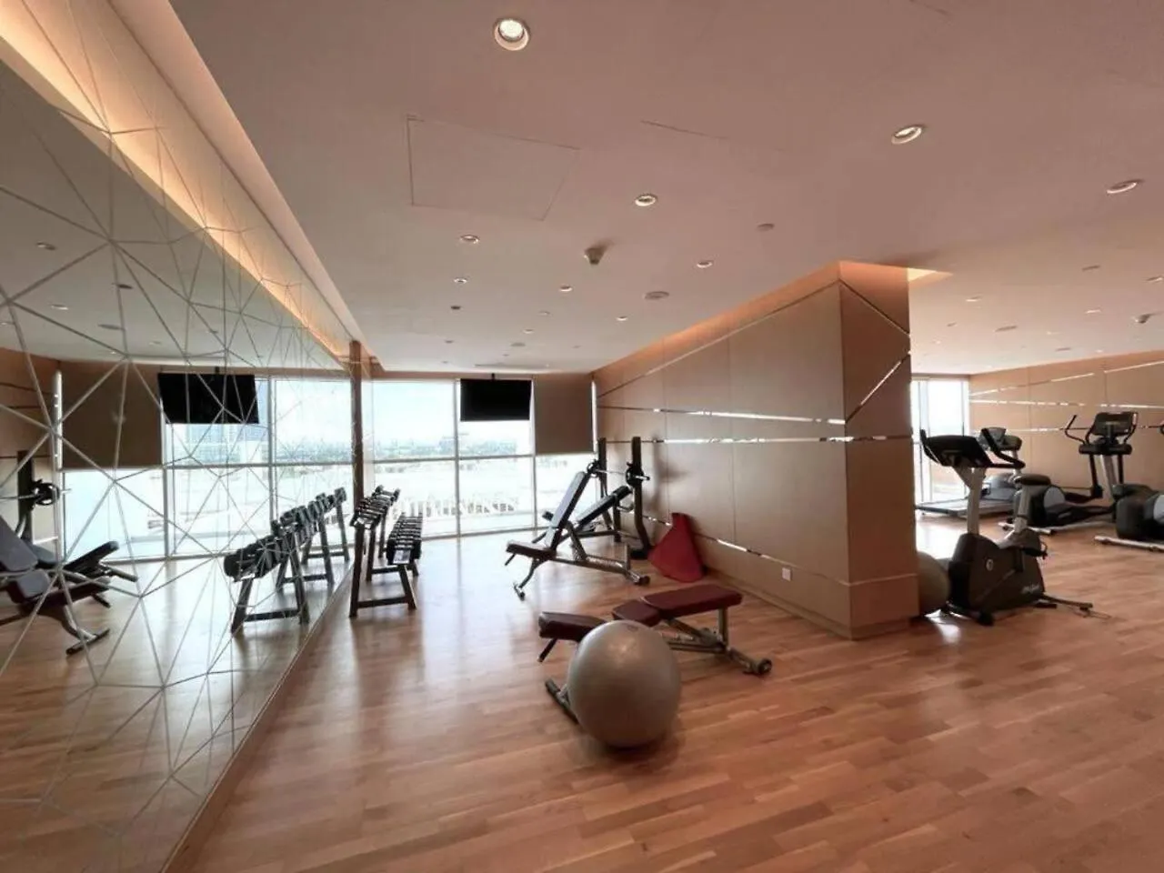 Apartment Carson C - Spacious Studio With Golf Course Views Dubai